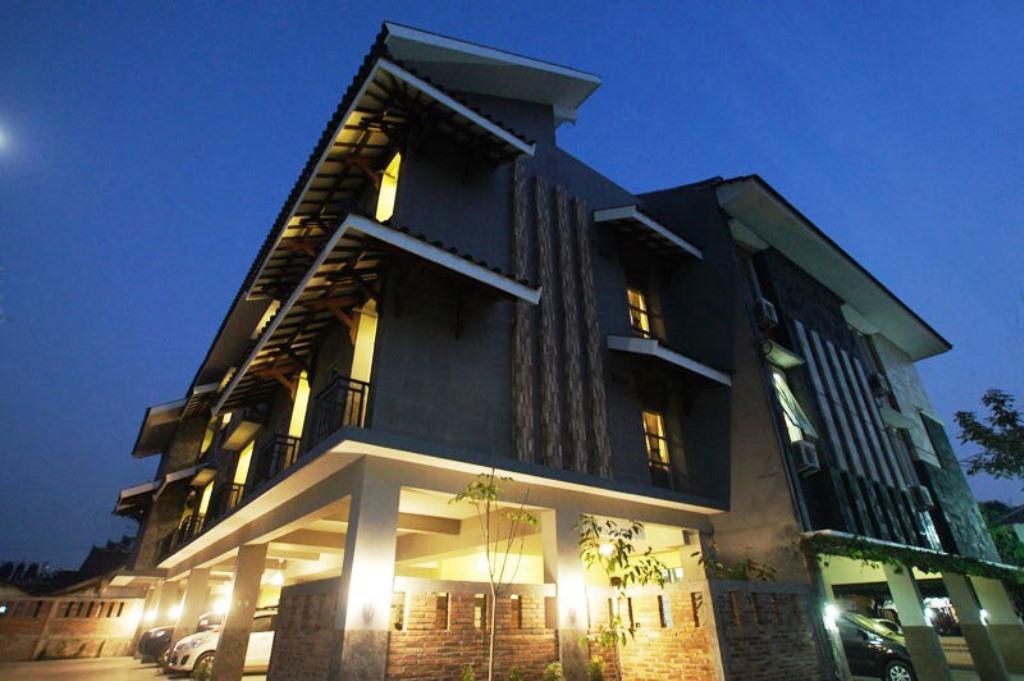 Oasis Studio - Satu Kejayan Exterior photo