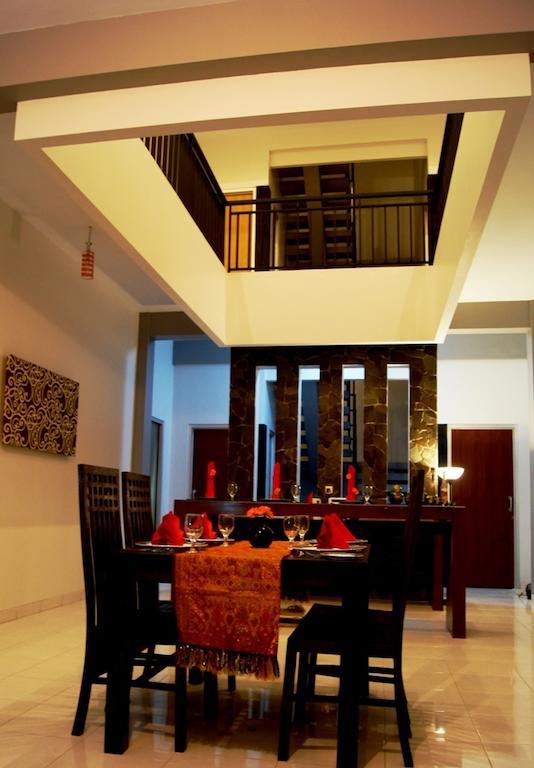 Oasis Studio - Satu Kejayan Exterior photo